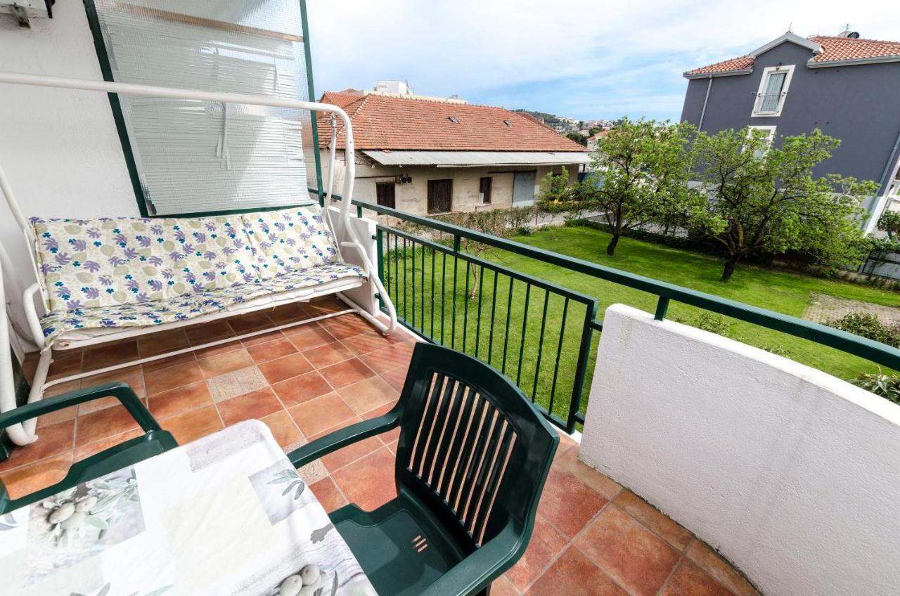 Apartments Katja Trogir Bagian luar foto