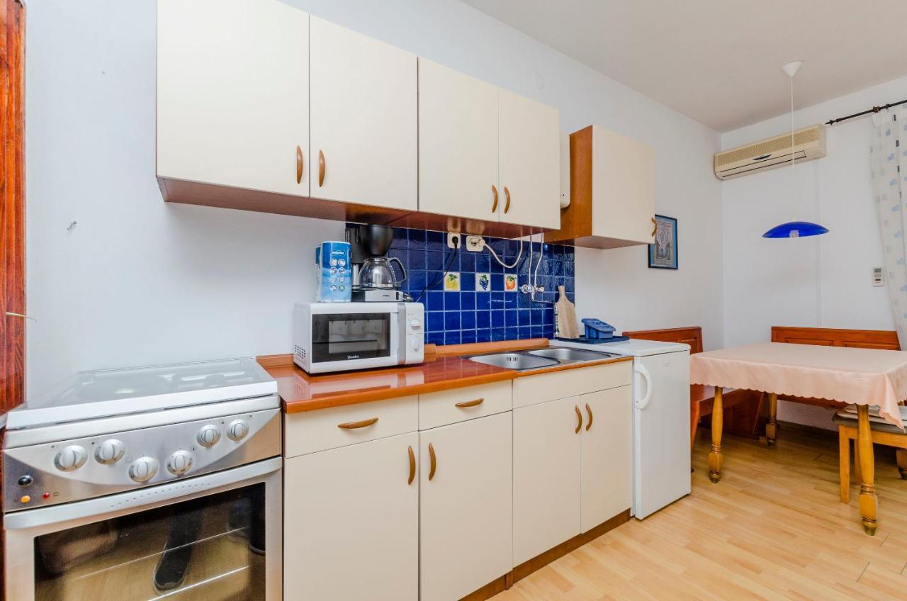 Apartments Katja Trogir Bagian luar foto