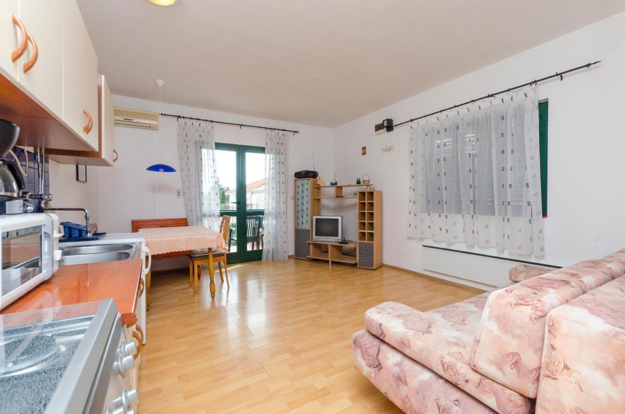 Apartments Katja Trogir Bagian luar foto
