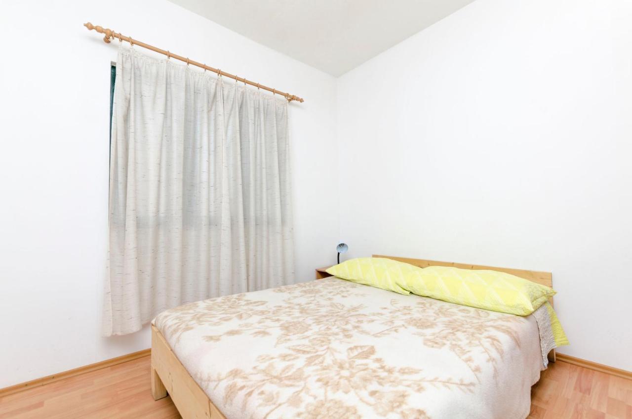 Apartments Katja Trogir Bagian luar foto