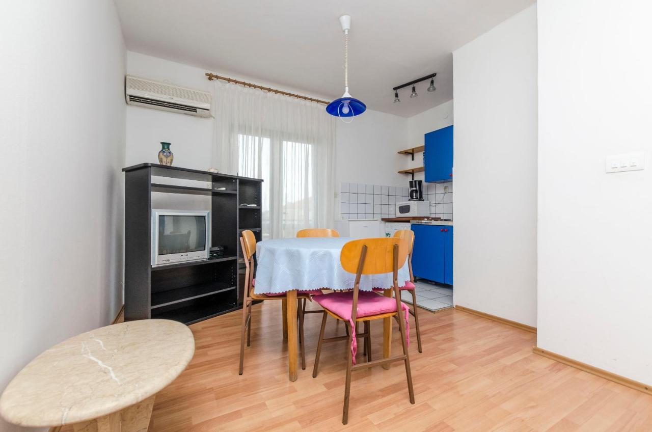 Apartments Katja Trogir Bagian luar foto